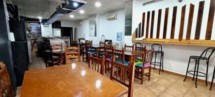 EN VENTA – BAR-CAFETERÍA EN PLENO FUNCIONAMIENTO JUNTO A LA PLAYA EN BENIDORM, ZONA CENTRO photo 0