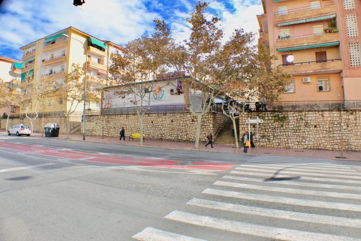 AMPLIO BAR-CAFETERÍA EN BENIDORM: DOS LOCALES UNIDOS CON TERRAZA Y CLIENTELA FIJA photo 0