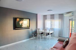 APARTAMENTO REFORMADO DE 3 DORMITORIOS EN PARQUE DE FOYETES DE BENIDORM photo 0