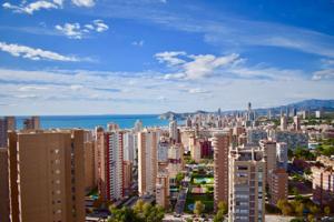 APARTAMENTO CON ESPECTACULARES VISTAS AL MAR DE 4 DORMITORIOS CON PARKING Y PISCINA COMUNITARIA. photo 0