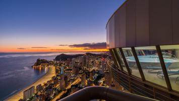 ÁTICOS DE LUJO EN BENIDORM CON INOLVIDABLES VISTAS AL MAR Y A LA MONTAÑA photo 0