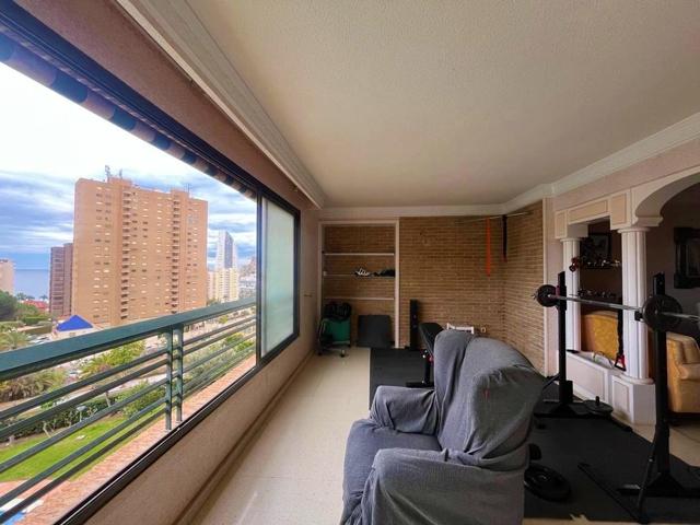 APARTAMENTO CON VISTAS AL MAR Y DE ESQUINA. EN UNA DE LAS  URBANIZACIONES MÁS VALORADAS DE BENIDORM photo 0