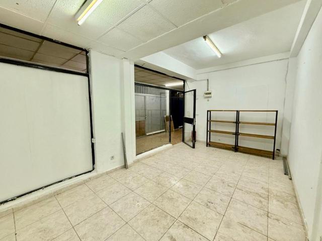 OPORTUNIDAD ÚNICA: LOCAL COMERCIAL EN EL CORAZÓN DE BENIDORM, A 100 METROS DE LA PLAYA photo 0