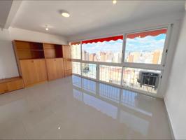 APARTAMENTO EN ZONA CÉNTRICA Y A POCOS MINUTOS DEL MAR EN BENIDORM photo 0