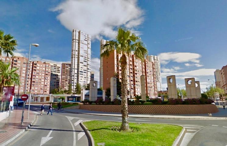 ¡LOCAL COMERCIAL DE ESQUINA CON TERRAZA Y GARAJE EN VENTA EN AVENIDA ALFONSO PUCHADES – BENIDORM! photo 0