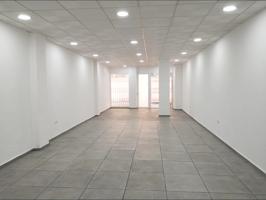 SE VENDE LOCAL COMERCIAL DE 90 METROS EN EL CENTRO DE BENIDORM photo 0