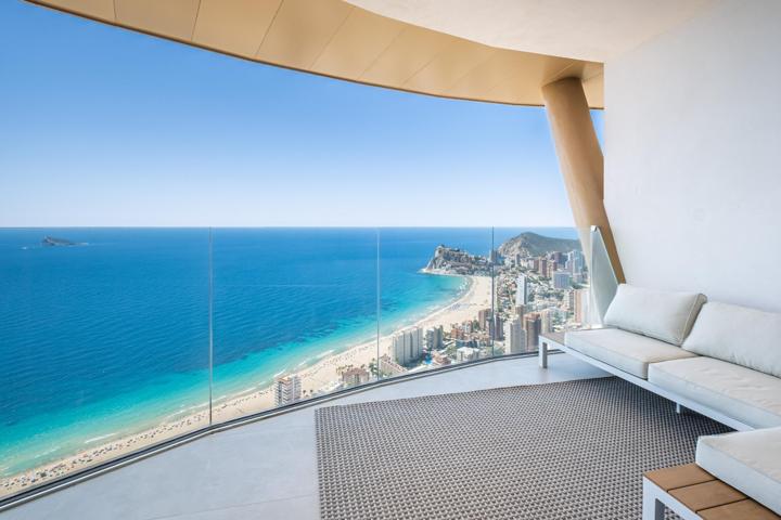 ÁTICOS DE LUJO EN BENIDORM CON INOLVIDABLES VISTAS AL MAR Y A LA MONTAÑA photo 0
