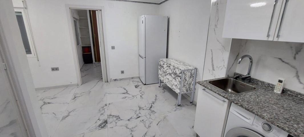 GRAN OPORTUNIDAD! APARTAMENTO REFORMADO EN PLENO CENTRO DE BENIDORM photo 0