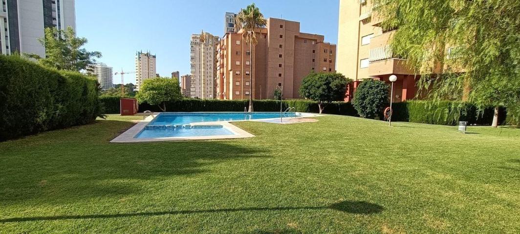 MAGNIFICO PISO DE 3 HABITACIONES Y 2 BAÑOS EN URBANIZACIÓN PRIVADA CON PISCINA photo 0