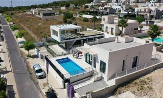 Casa En venta en Comunidad Valenciana, Polop photo 0