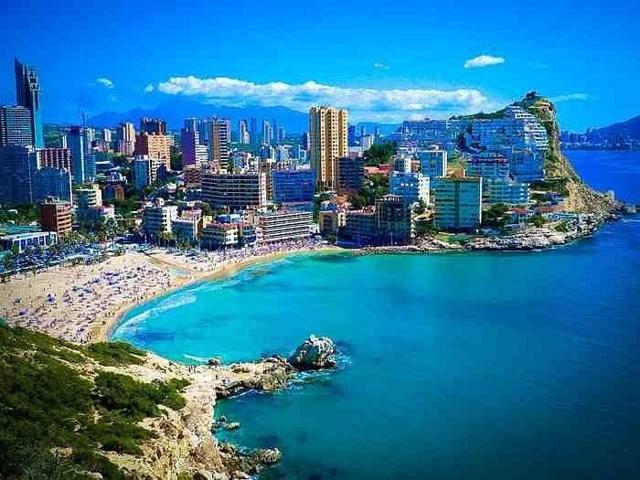 OPORTUNIDAD! APARTAMENTO A ESTRENAR EN LA CALA CON GARAJE, PISCINA Y CERCA DEL MAR photo 0