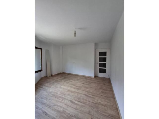 Piso en venta en La Seu d'Urgell photo 0