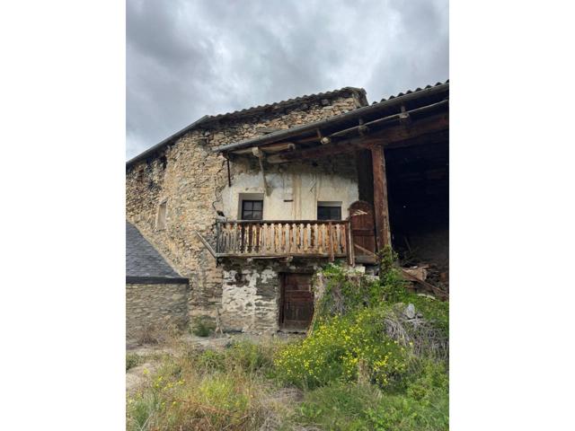 Casa rustica en venta en Bescaran photo 0
