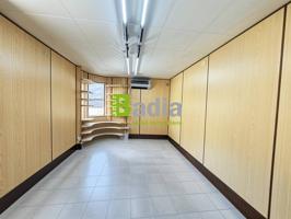 Alquiler de local comercial en Lleida Capital photo 0