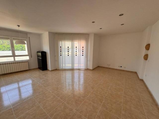 Vivienda de 4 habitaciones en la mejor zona de Alcarràs photo 0