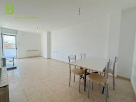 Piso en venta en Alcarràs photo 0