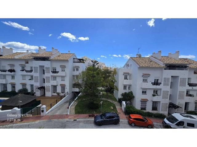 Piso en venta en Zona Centro Comercial de Torrequebrada photo 0