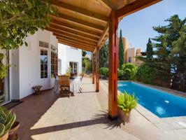 Sensacional chalet con piscina y garaje integrado en venta en Mojácar, Almería, Andalucía photo 0