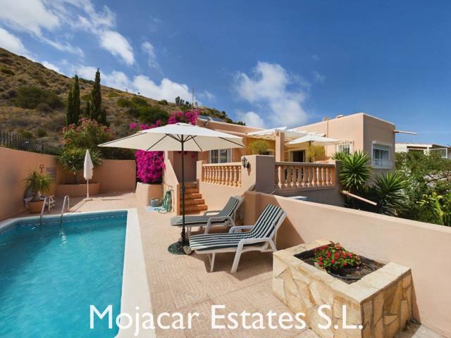 Encantadora villa en venta con preciosas vistas al mar y a la montaña, en una zona elevada de Mojácar Playa en Almería photo 0