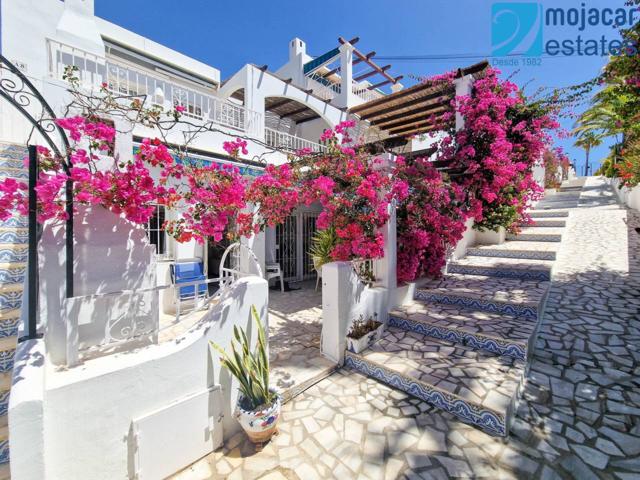 Luminoso Apartamento de 3 Dormitorios con Terraza y Piscina Comunitaria a sólo 350m de la Playa en Mojácar, Almería, An photo 0