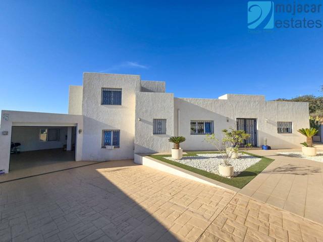 Villa de Lujo en Venta con Vistas de 360º y Piscina en Mojácar Playa en Almería, Andalucía. photo 0