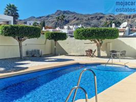 Casa adosada de 3 dormitorios en venta cerca de la playa en Mojácar Playa, Almería, con piscina comunitaria - totalmente photo 0