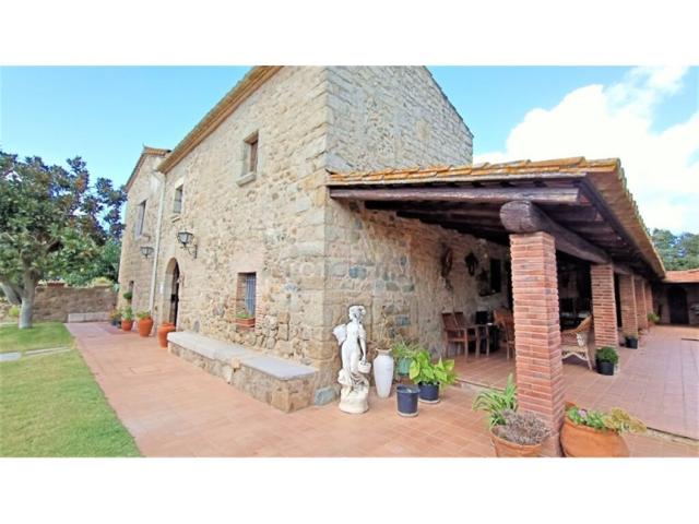 Casa de pueblo en Venta en Llagostera Girona photo 0