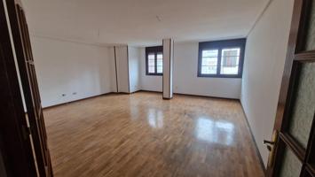 ¡Bienvenido a tu nuevo hogar en La Felguera! photo 0