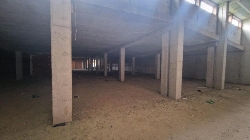 ¡Gran Oportunidad! Espacio Comercial de 2026 m² photo 0