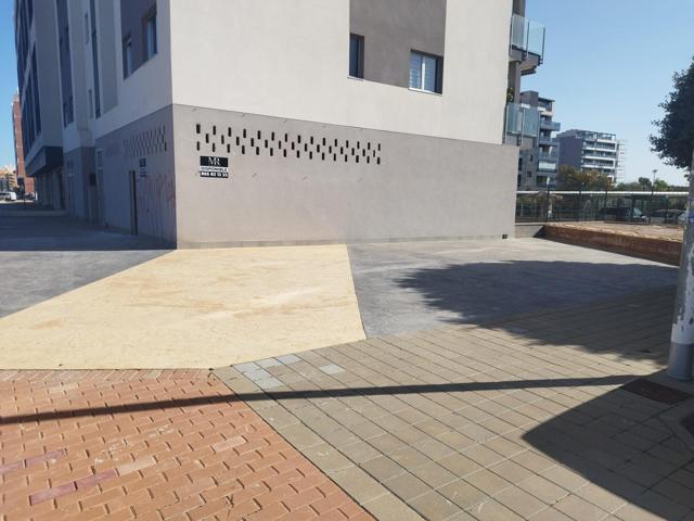 Alquila el local perfecto para tu negocio con salida de humos y una estupenda terraza photo 0