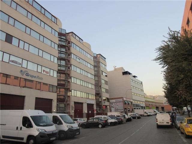 Nave Industrial En venta en Miguel Hernández, Madrid photo 0