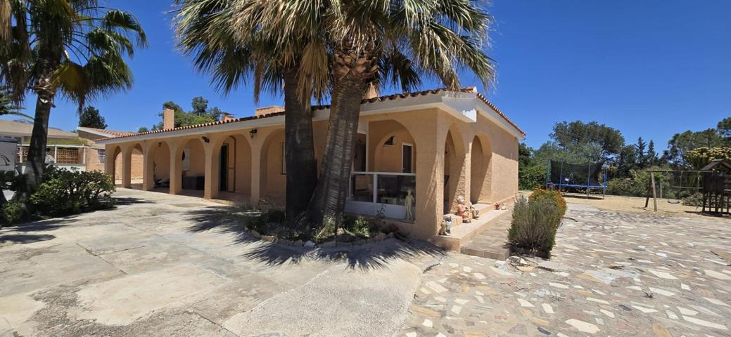 Unifamiliar En venta en Moralet, Alicante photo 0