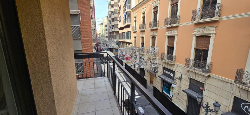 Piso En venta en Mercado, Alicante photo 0