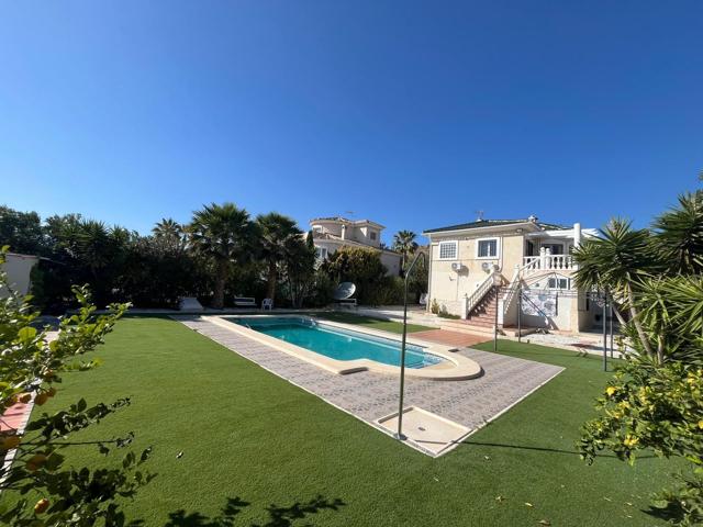 Unifamiliar En venta en Valle Del Sol - Rio Park, Mutxamel photo 0