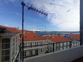 Ático dúplex con terraza en el centro de Ferrol. photo 0