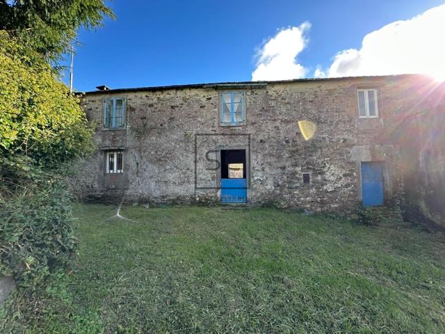 CASA DE PIEDRA CON HÓRREO Y FINCA EN FERREIRA-SAN SADURNIÑO photo 0