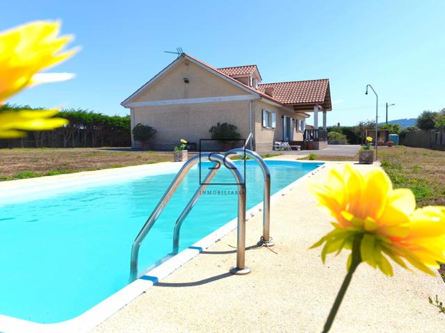 CHALET CON PISCINA EN ARES photo 0
