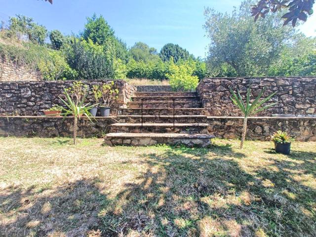Casa de piedra para restaurar con finca edificable en Sedes, Narón. photo 0