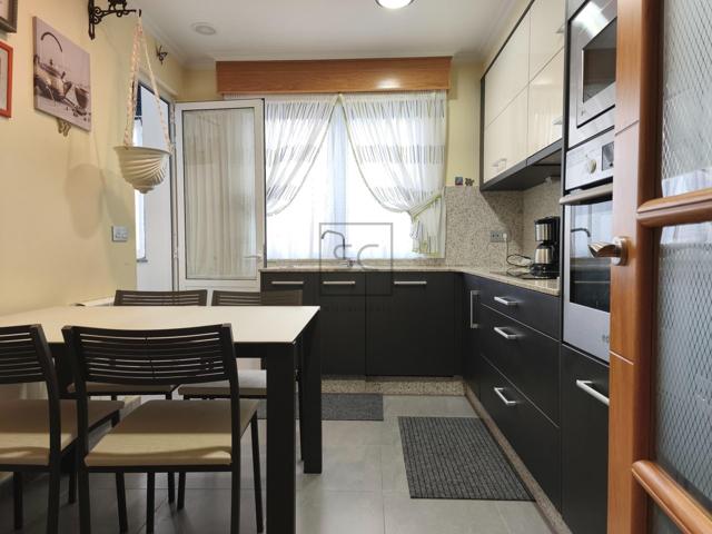 Piso en Porta Nova, Ferrol photo 0