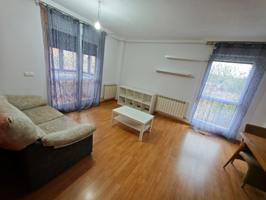 ALQUILA MAGNIFICO APARTAMENTO, AMPLIO Y SOLEADO !!!! photo 0