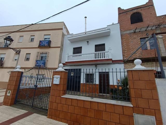 Casa en venta en La Algaba photo 0