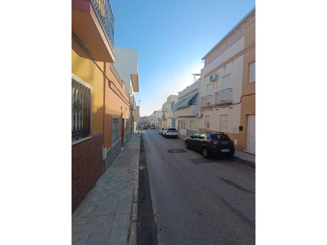 Piso en venta en Coria del Río photo 0