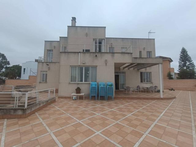 Chalet en venta en Entrenúcleos(41089) photo 0