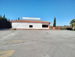 Local en venta en Las Cabezas de San Juan photo 0