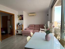 ¡Oportunidad única! Piso acogedor en comunidad familiar y tranquila Piso zona Colegios photo 0