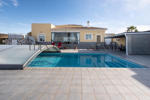 Chalet independiente de 300m2 con casa de invitados, piscina y parking en Lorca Murcia photo 0