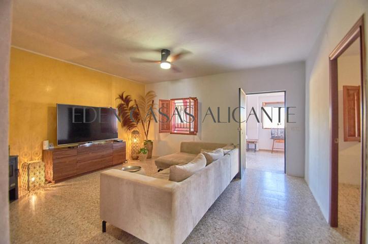 Casa familiar rústica independiente en Mutxamel de 140 m² con 5 dormitorios, 2 baños, piscina y jardín. photo 0