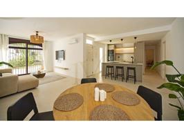 Planta Baja En venta en Puerto Banús, Marbella photo 0