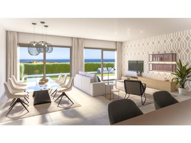 Piso En venta en Estepona photo 0