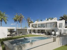 Villa En venta en Marbella photo 0